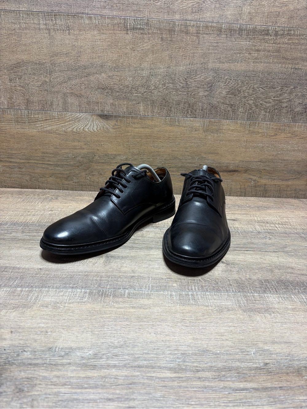Cole Haan Black Leather Derby Lace-Up Shoes